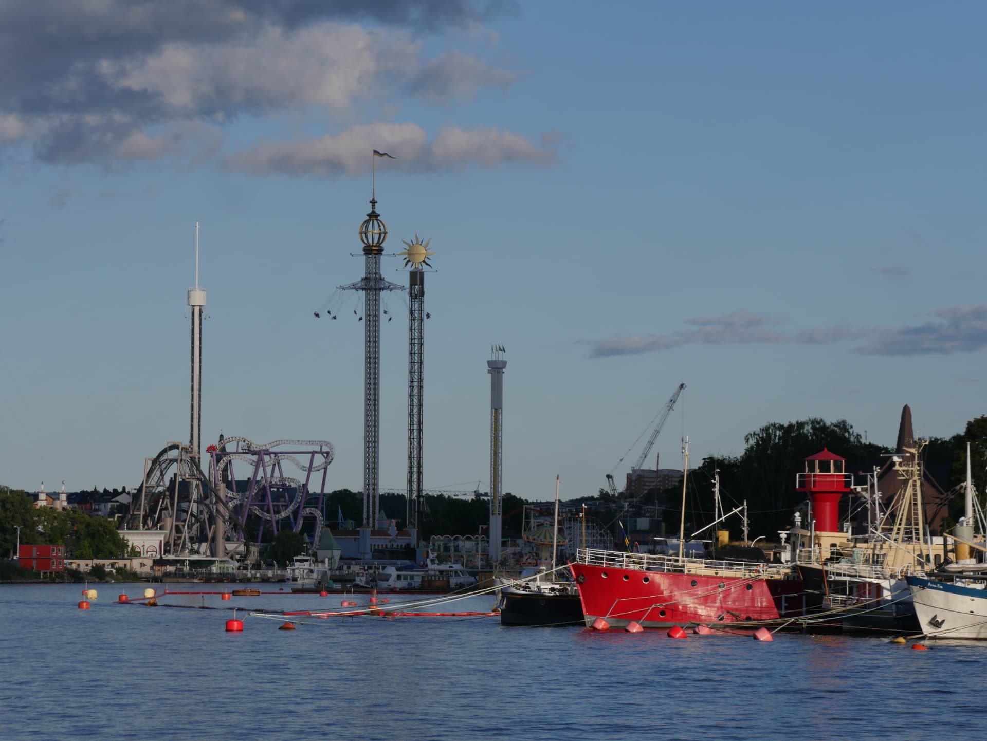Stockholm harbour at golden hour photographed by Oskar Olszewski